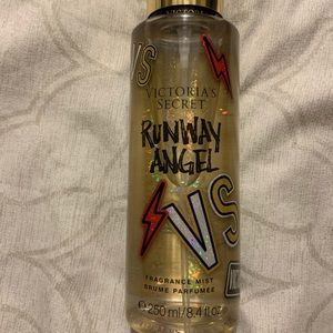 SOLD🤩VS Runway Angel Body Spray